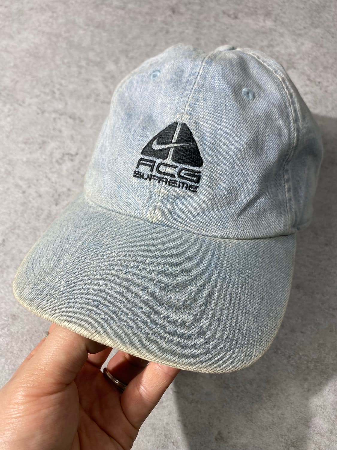 [OS] Nike ACG x Supreme 워시드 블루 데님 볼캡 상품이미지2