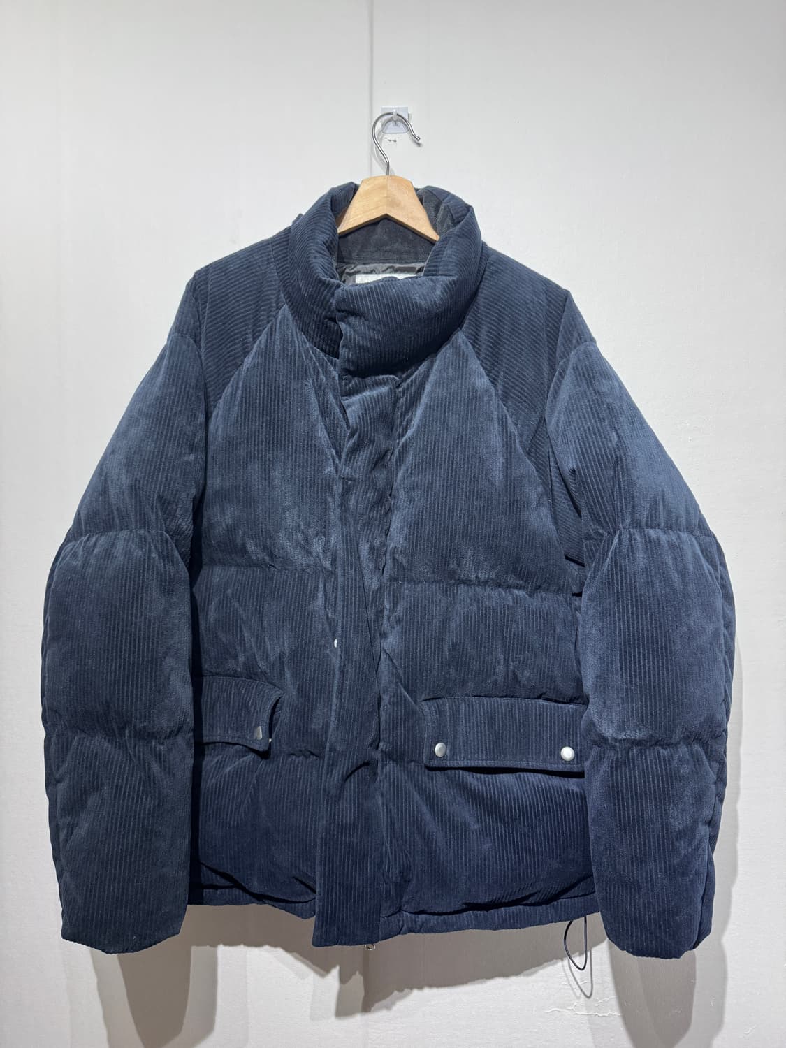 커스텀멜로우 새드스마일 코듀로이 다운 패딩 L 네이비 상품이미지1