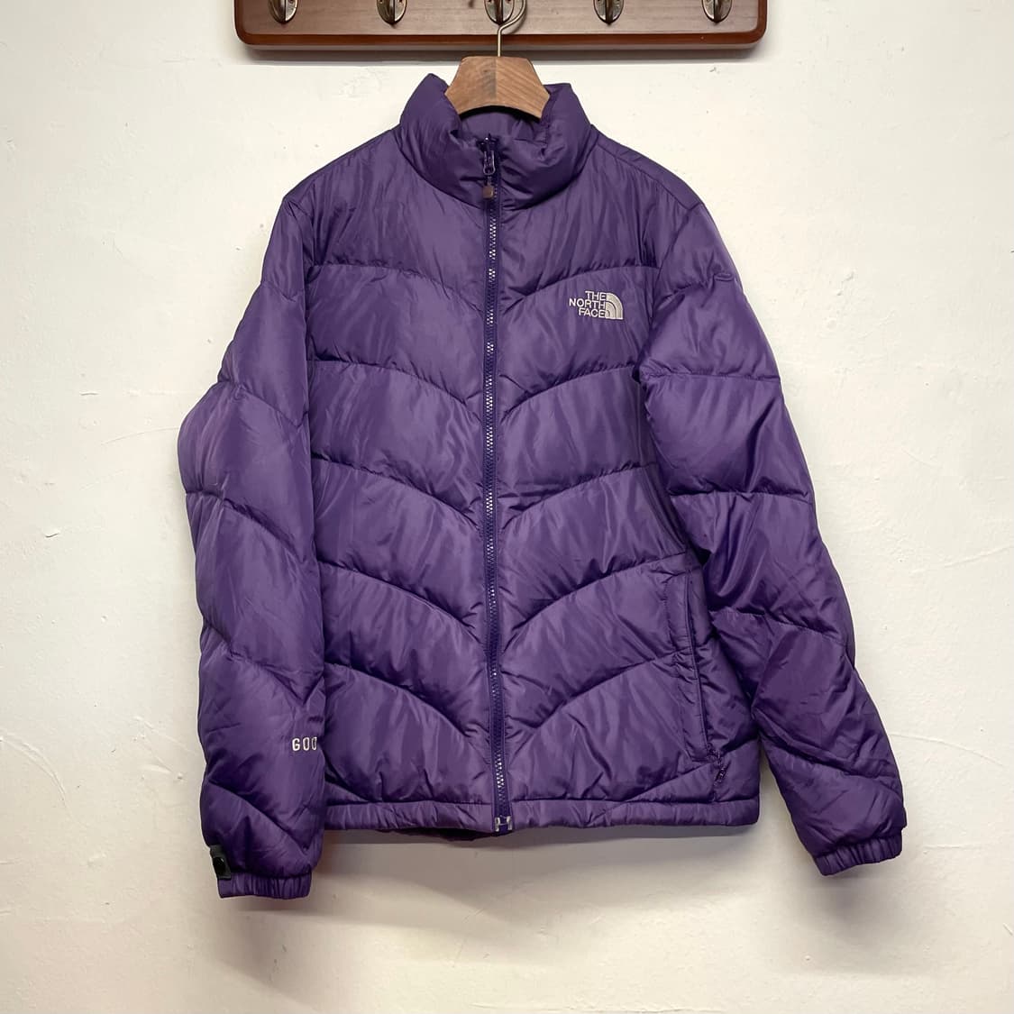 노스페이스 (우먼) 600필 V 라인 구스다운 패딩 자켓    상품이미지1