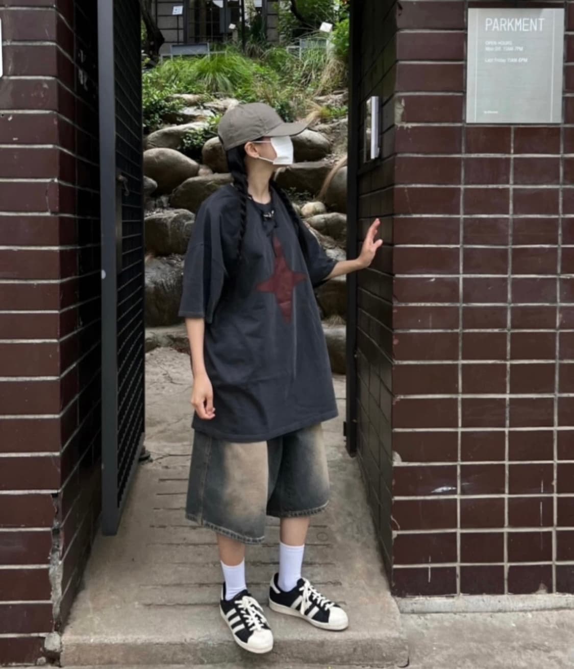 빈티지 y2k 워싱 차콜 반팔티 상품이미지2