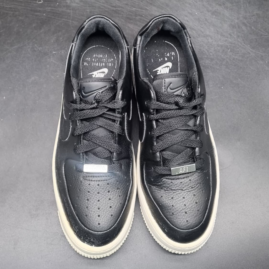 나이키 에어포스1 세이지로우 스니커즈240 상품이미지2