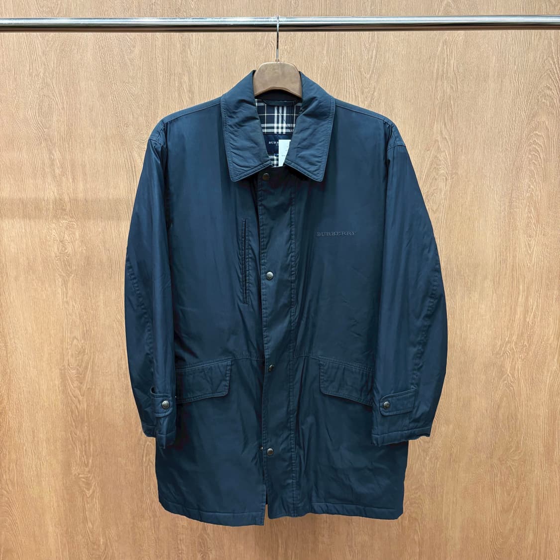 버버리 골프 하프 필드 자켓 싱글 브레스티드 스탠드 칼라 디테일 네이비 상품이미지2