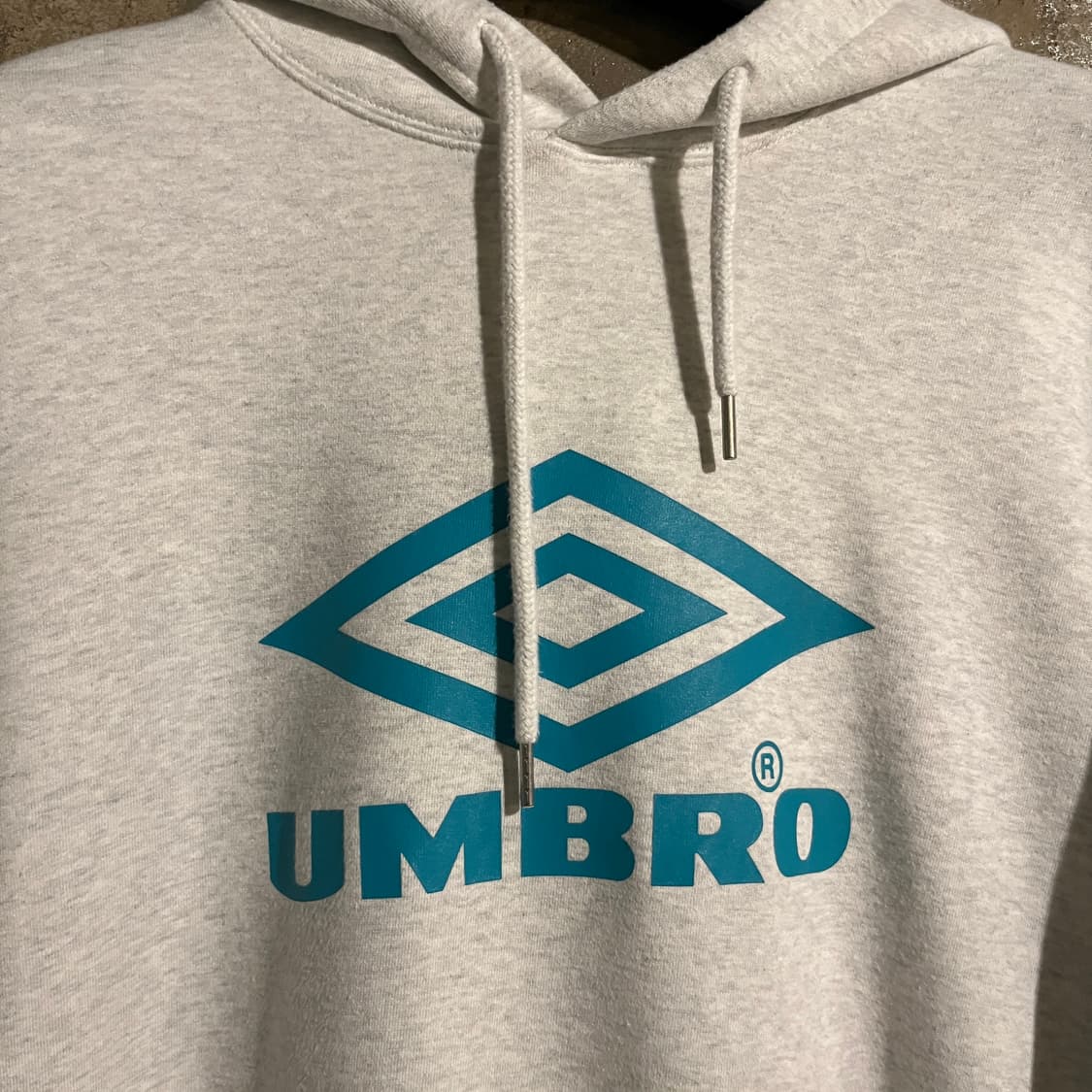 엄브로 풀오버 후디 상품이미지2