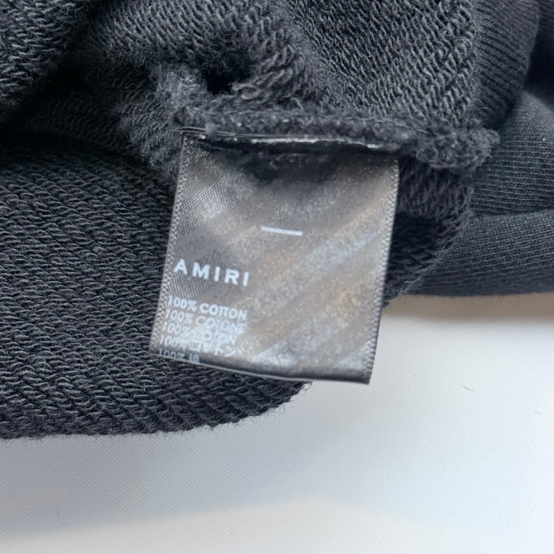 아미리 자수로고 후드티 블랙 상품이미지4