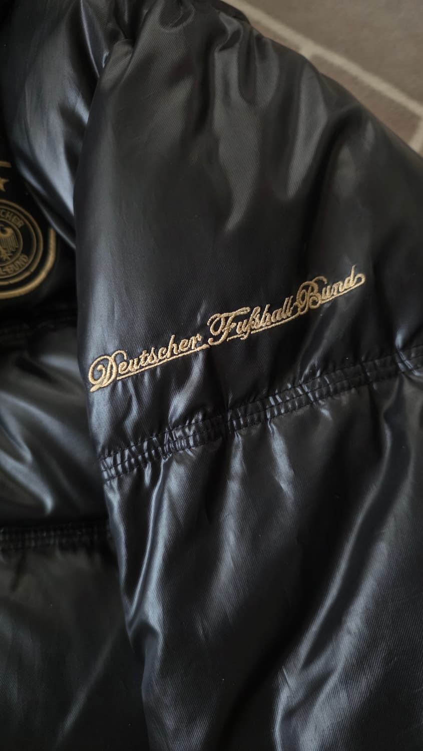 아디다스 독일 덕다운 블랙 유광 패딩 L 상품이미지8