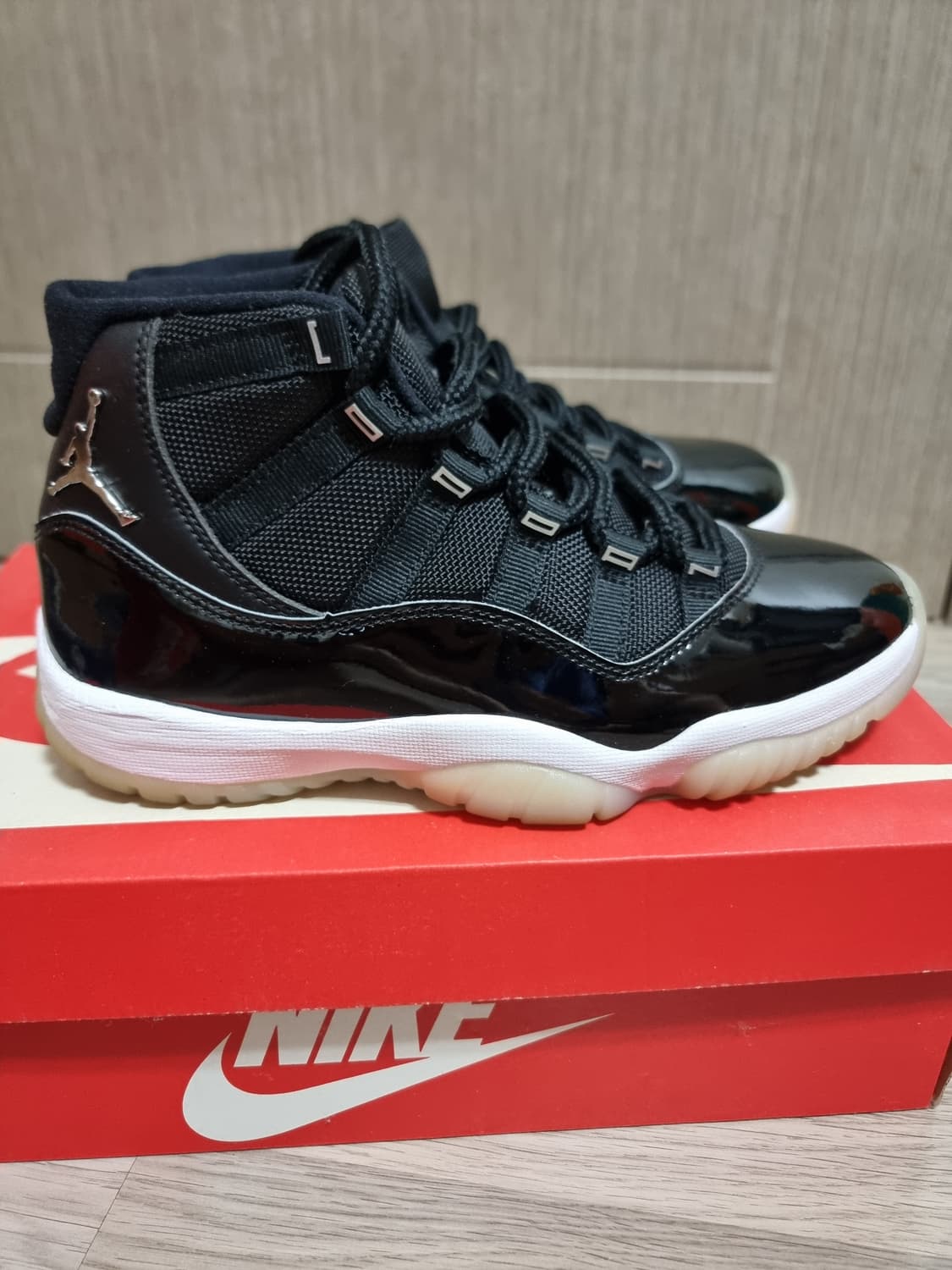 나이키 조던11 우먼스 주빌리 235~240 사이즈 상품이미지2