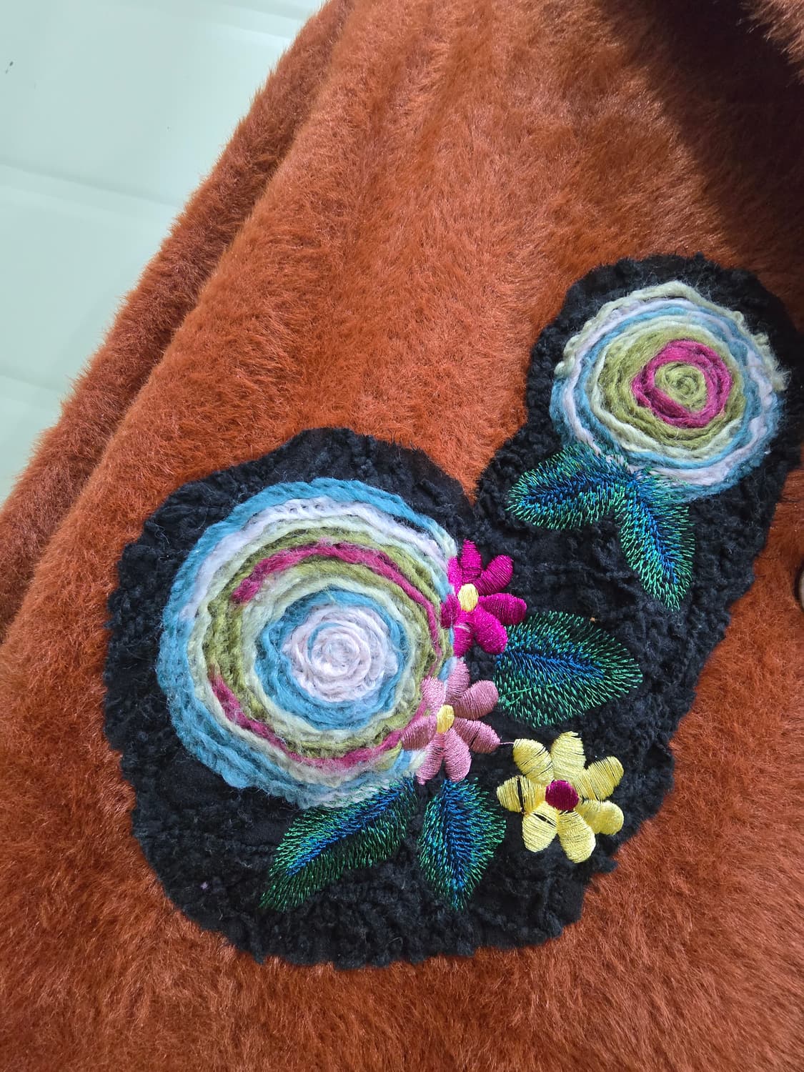 에코 밍크퍼 자수  후드 니트 코트 상품이미지5