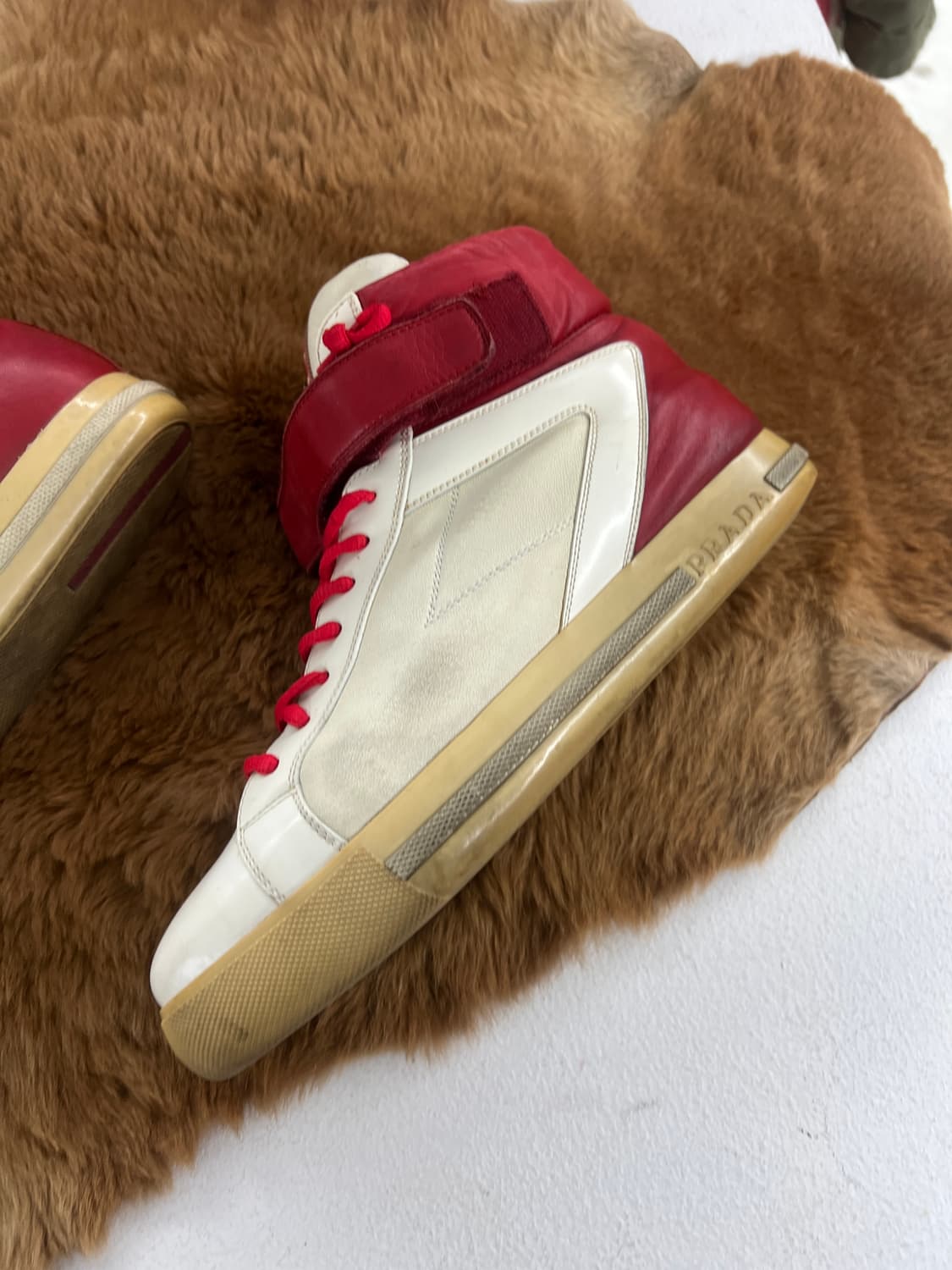 프라다 레더 하이탑 스니커즈 상품이미지3