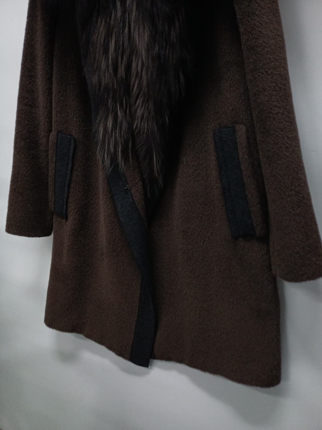 미샤(MICHAA) 정품 라마 혼방 폭스퍼 코트 상품이미지3