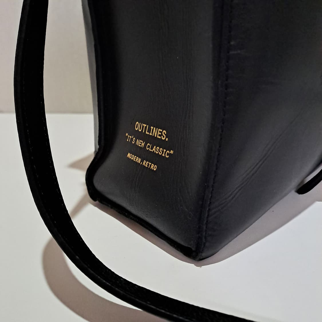 (택포) 아웃라인즈 가죽 트렁크백 블랙 B783 상품이미지4