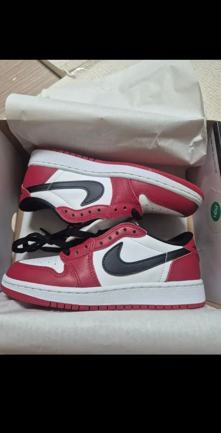 [GS](225) 조던1 레트로 로우 시카고 팝니다 상품이미지1