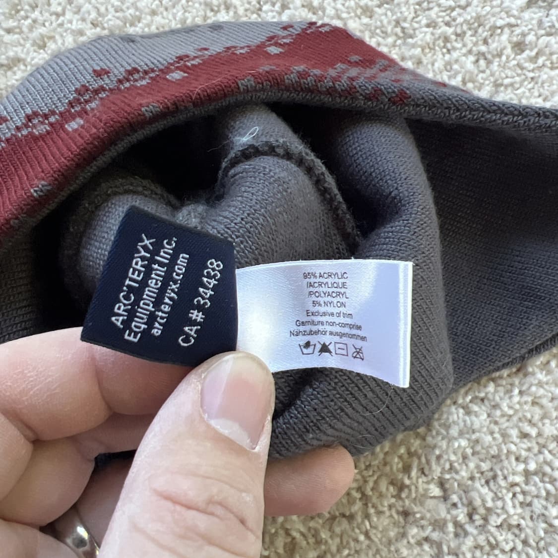 아크테릭스 패턴 비니 그레이 버건디 상품이미지5