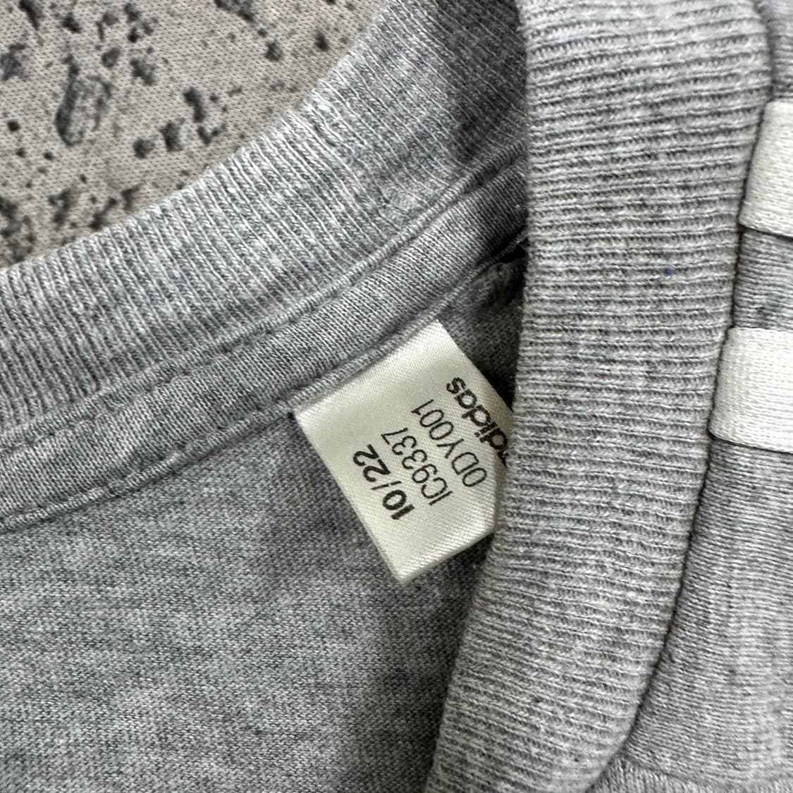 ✨ (바배) 아디다스 그레이 화이트 삼선 반팔티 상품이미지5