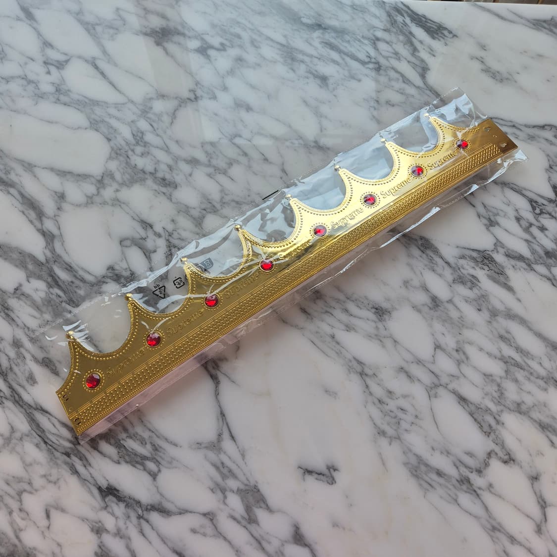 슈프림 왕관 26SS 기프트 크라운 골드 친구 생일파티 굿즈 상품이미지4