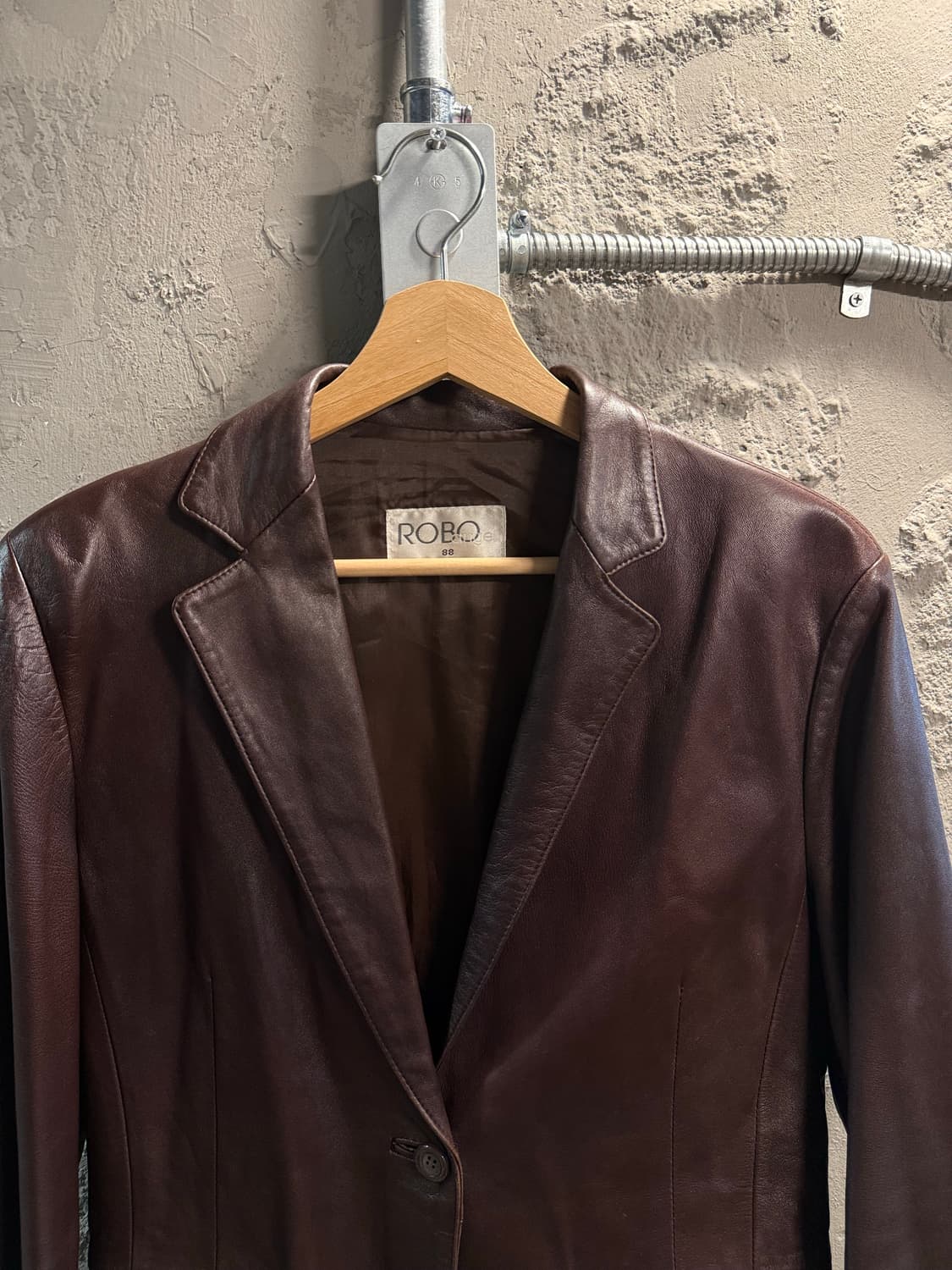 M 로보 ROBO 양가죽 테일러드 원버튼 레더 자켓 버건디브라운 상품이미지4