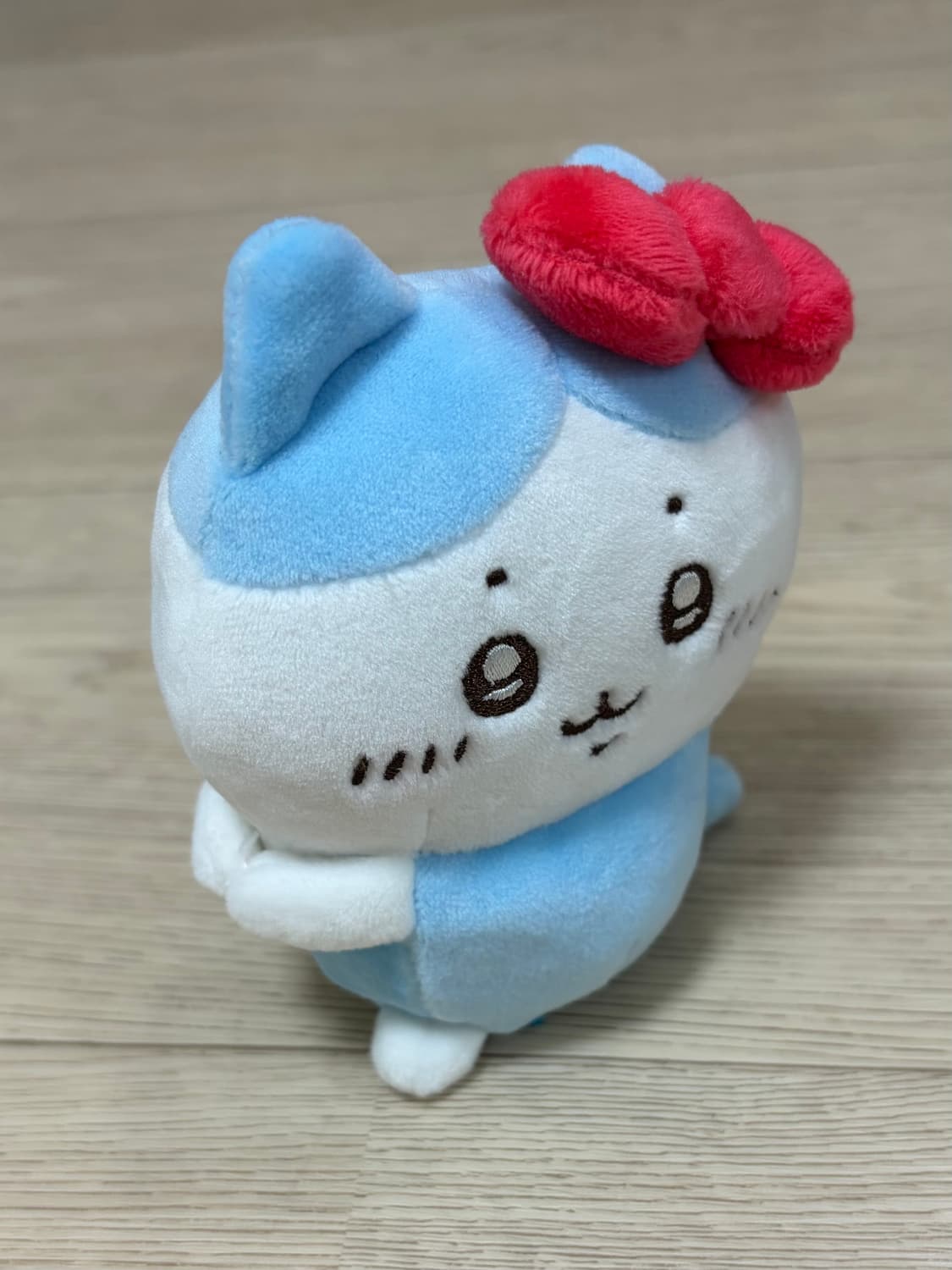 치이카와 x 산리오 캐릭터즈 홀더블 마스코트 하치와레 헬로키티 상품이미지4