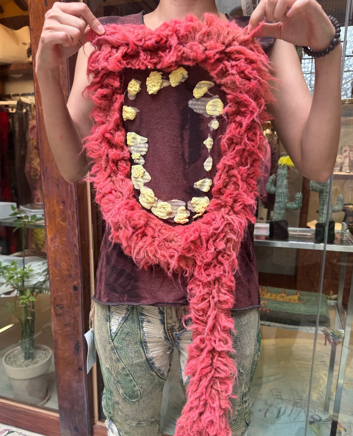Epi taph london hairy monster sleeveless 상품이미지10