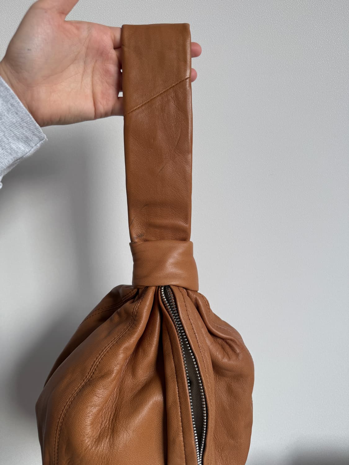 르메르 가죽볼백 토바코 상품이미지9