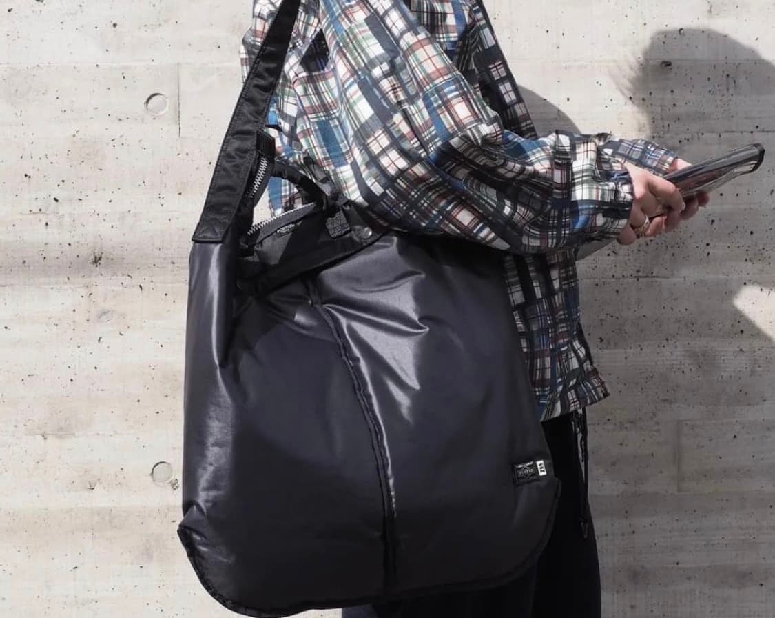 요시다 포터 X 빔즈 SSZ 리버시블 탱커 헬멧백 블랙 상품이미지1