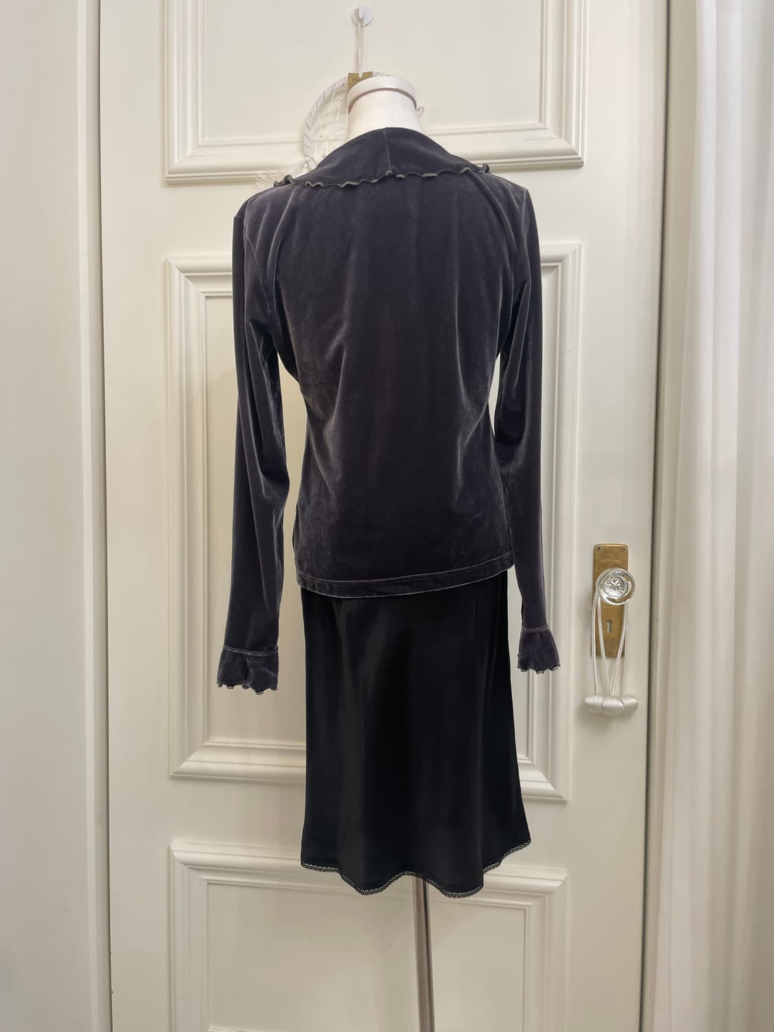 charcoal velvet bow point ruffle cardiga 상품이미지3