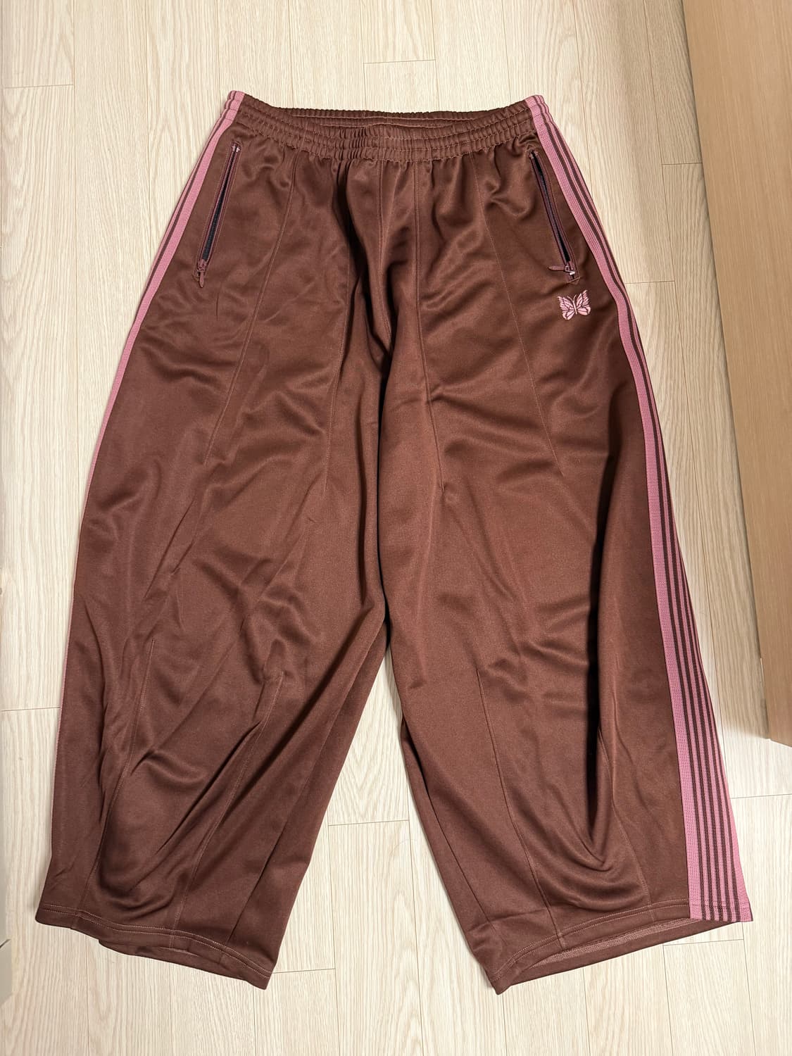 니들스 hd 트랙팬츠 브라운 L 상품이미지1