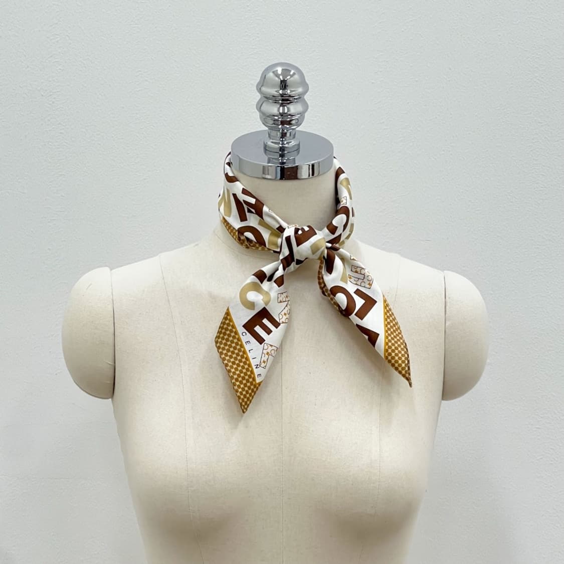 (새상품) celine / 셀린느 쁘띠스카프 손수건 상품이미지8