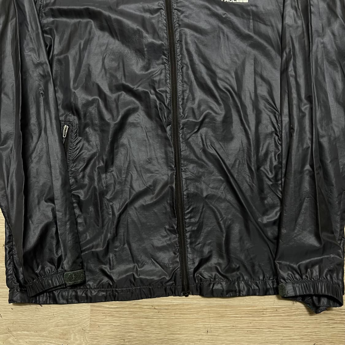 노스페이스 플라이트 시리즈 바람막이 자켓 [차콜] M/95 상품이미지3