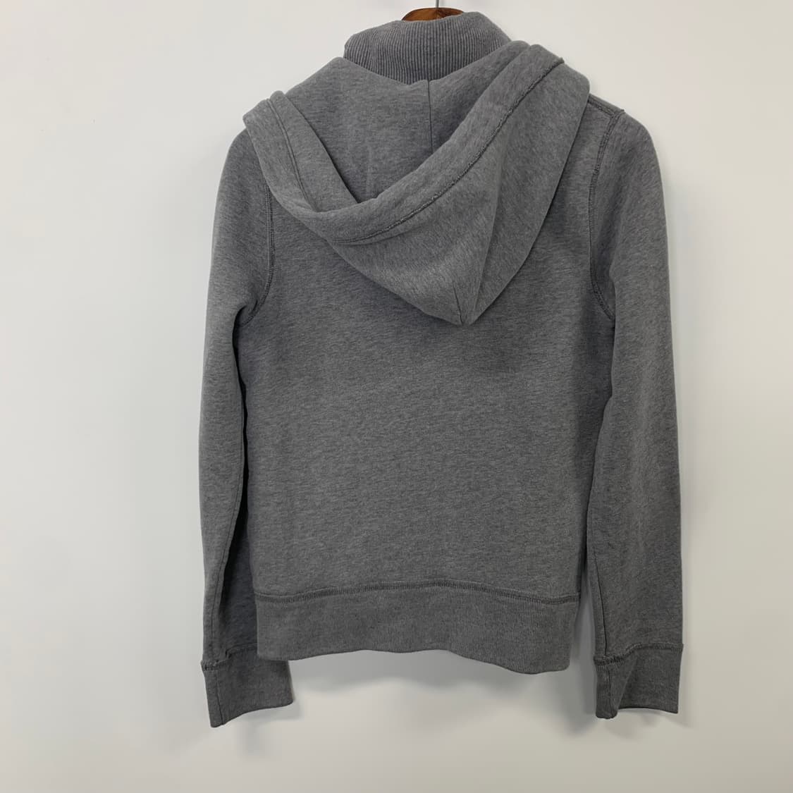 아베크롬비 y2k 와투케 그레이 후드집업 상품이미지3