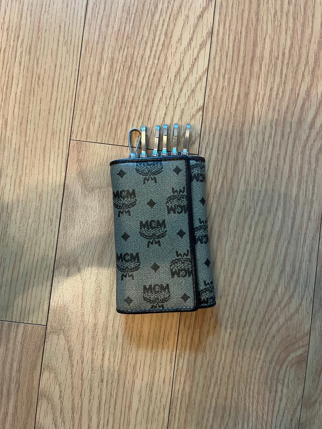 MCM 키 지갑 상품이미지1
