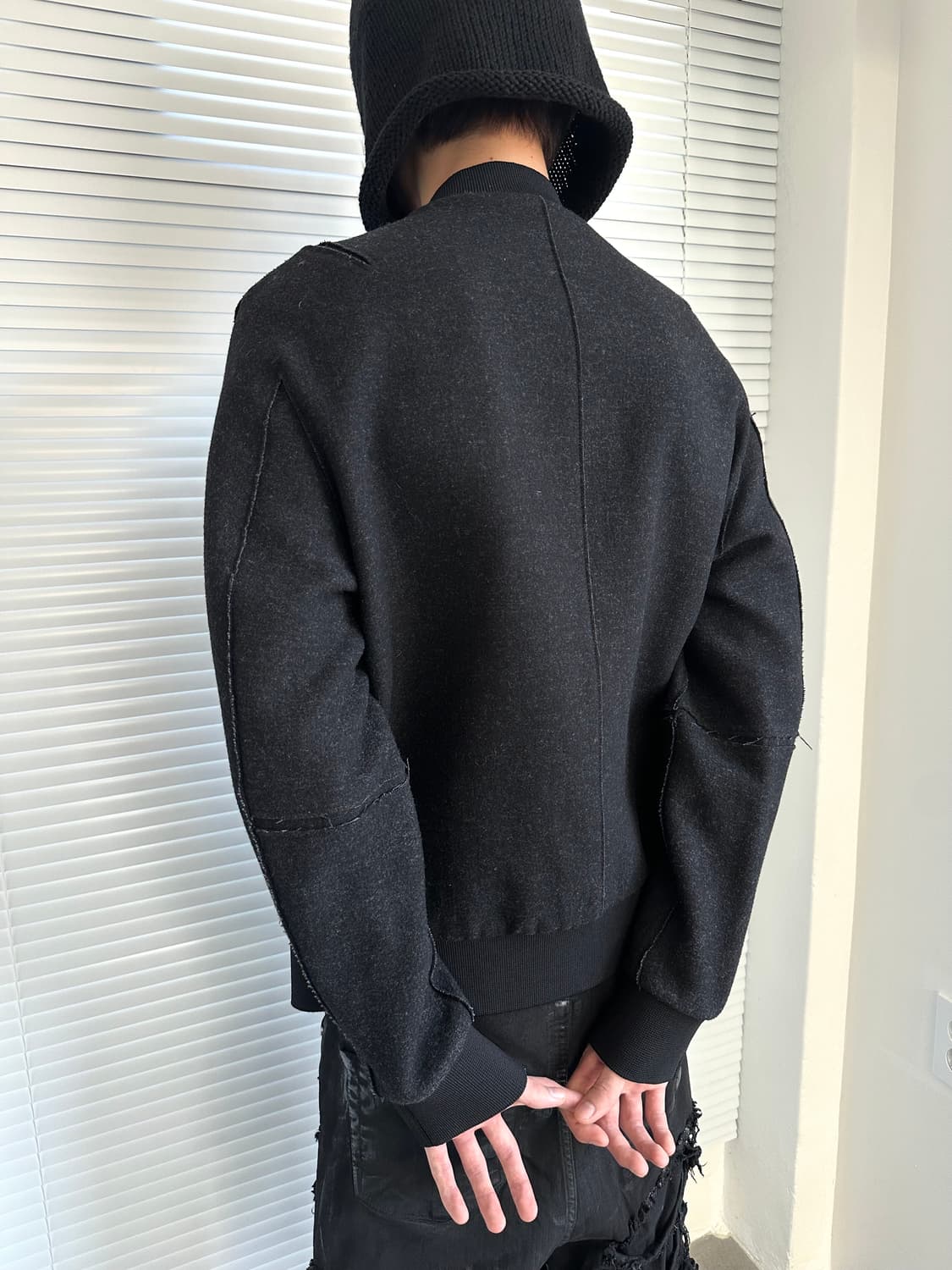 캘빈클라인 디스트로이드 슬래시 봄버 자켓 상품이미지2