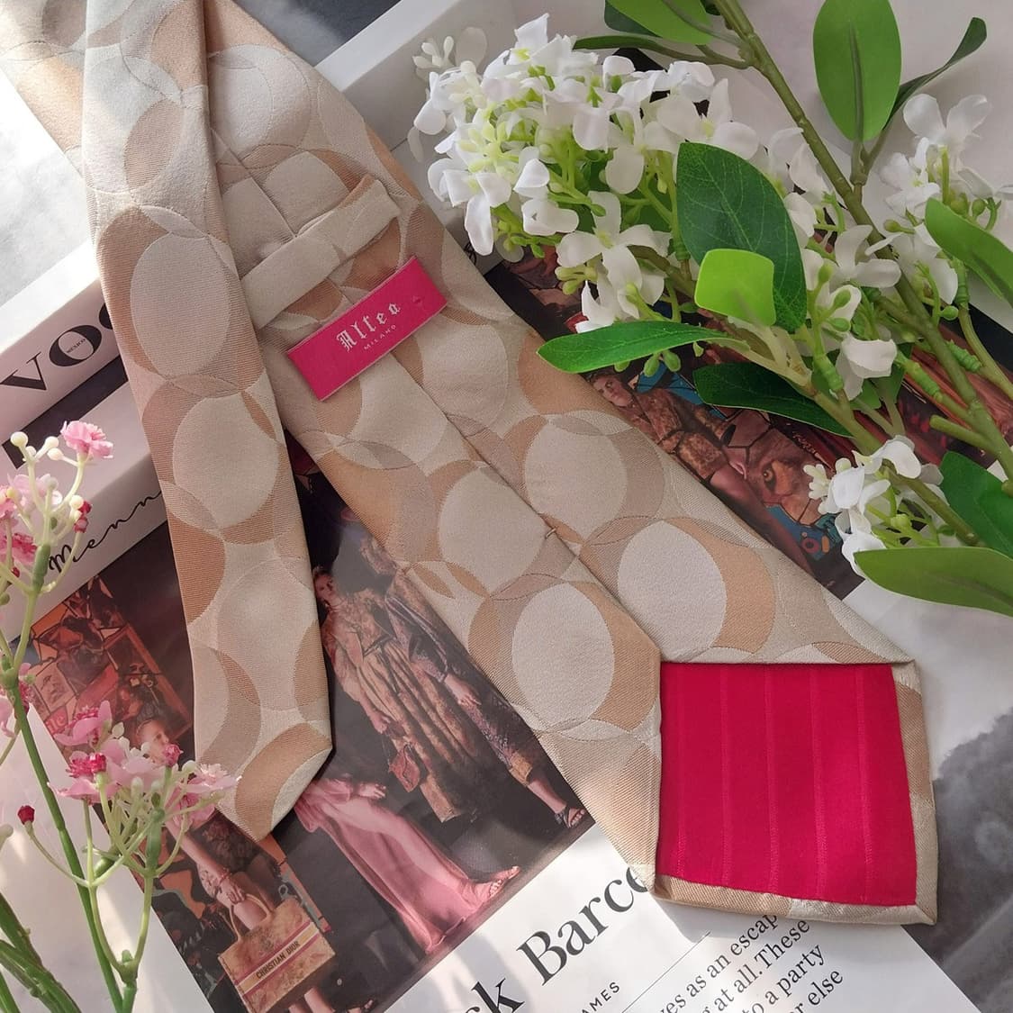 알테아 실크 베이지 서클 자카드 넥타이 9.8cm A등급 K1525
 상품이미지4