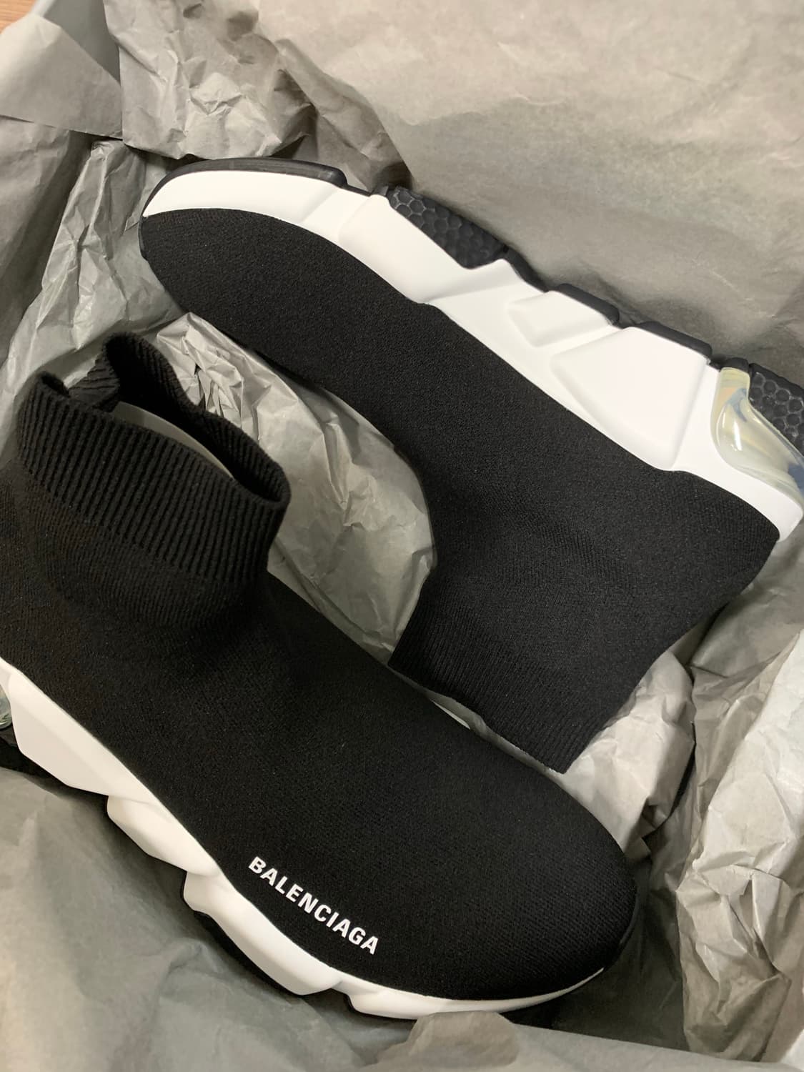 21SS 발렌시아가 스피드러너 클리어솔 오레오 상품이미지2