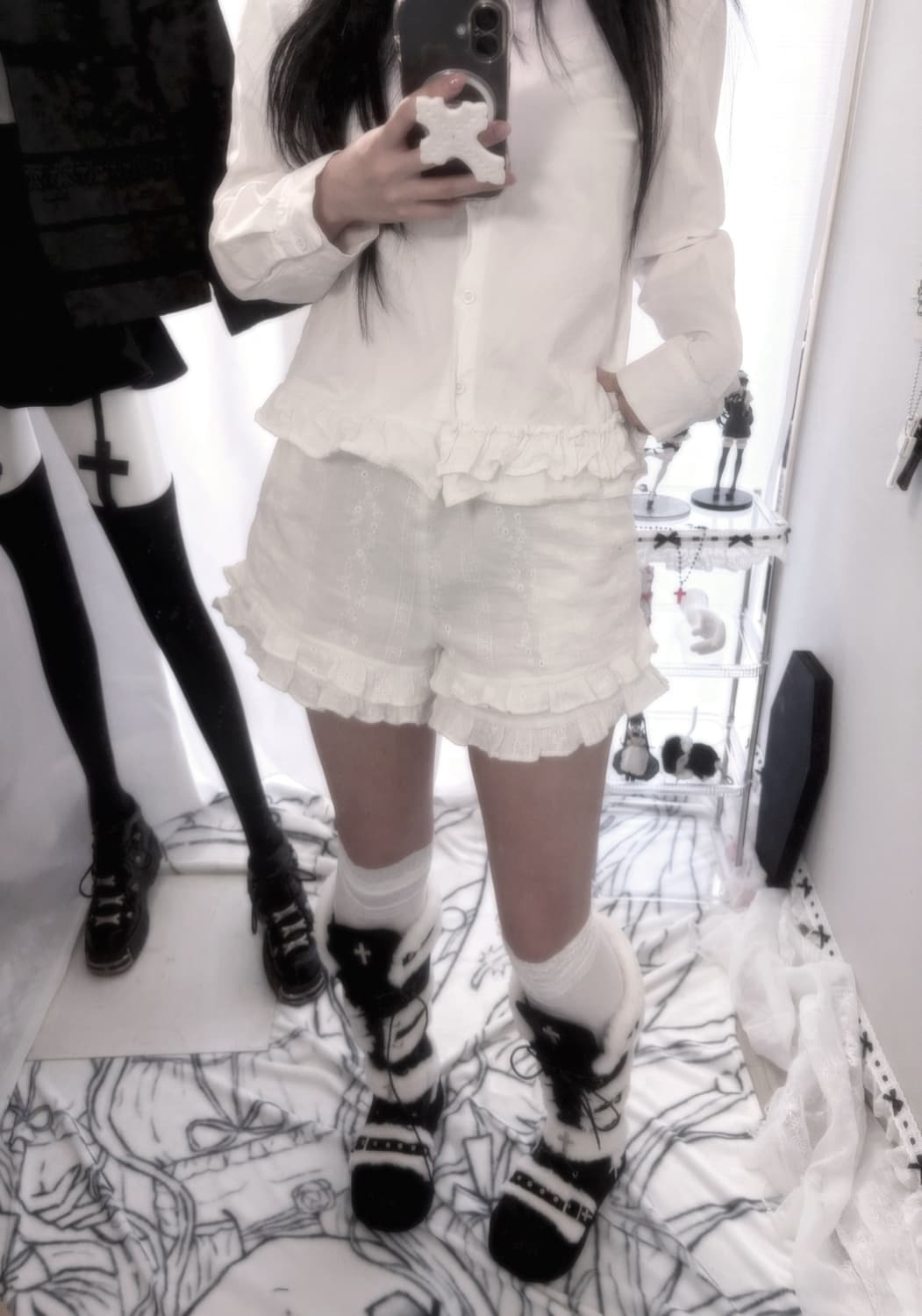 레이스 로우 프릴 반바지 상품이미지3