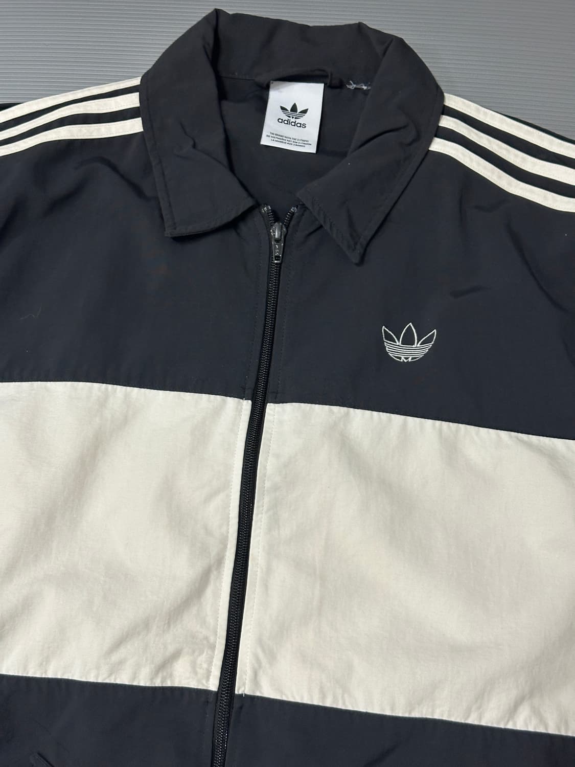아디다스 배색 바람막이 자켓 흰검 XL 상품이미지2