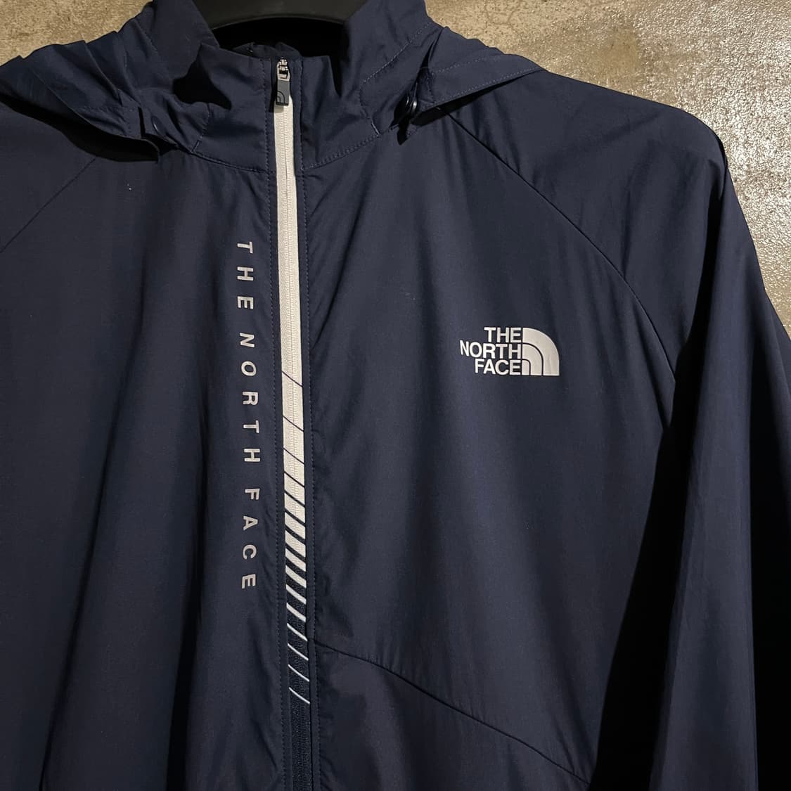 노스페이스 바람막이 자켓 상품이미지2