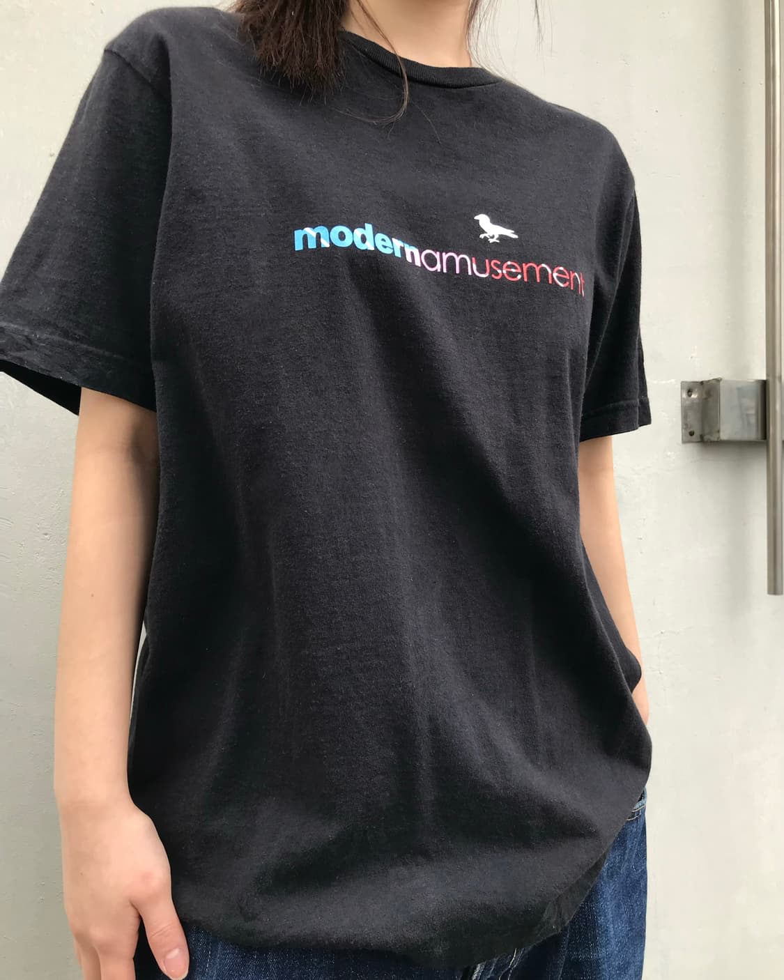 Modern Amusement 블랙 티셔츠  상품이미지2