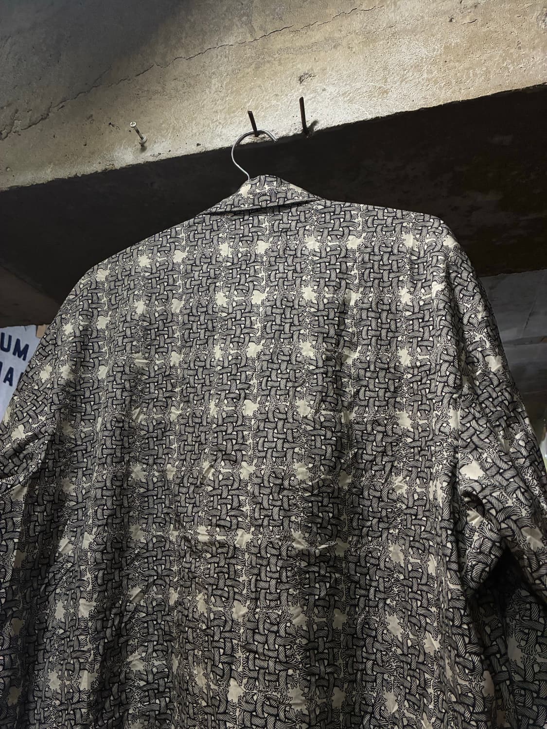 Nemeth 네메스 로프 프린팅 포인트 셔츠 상품이미지6