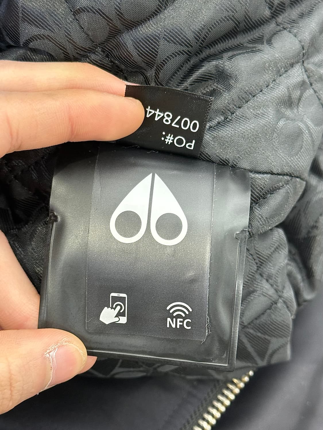 무스너클 블랙 니콜라스 퀼팅 플레이트 봄버 자켓 상품이미지8