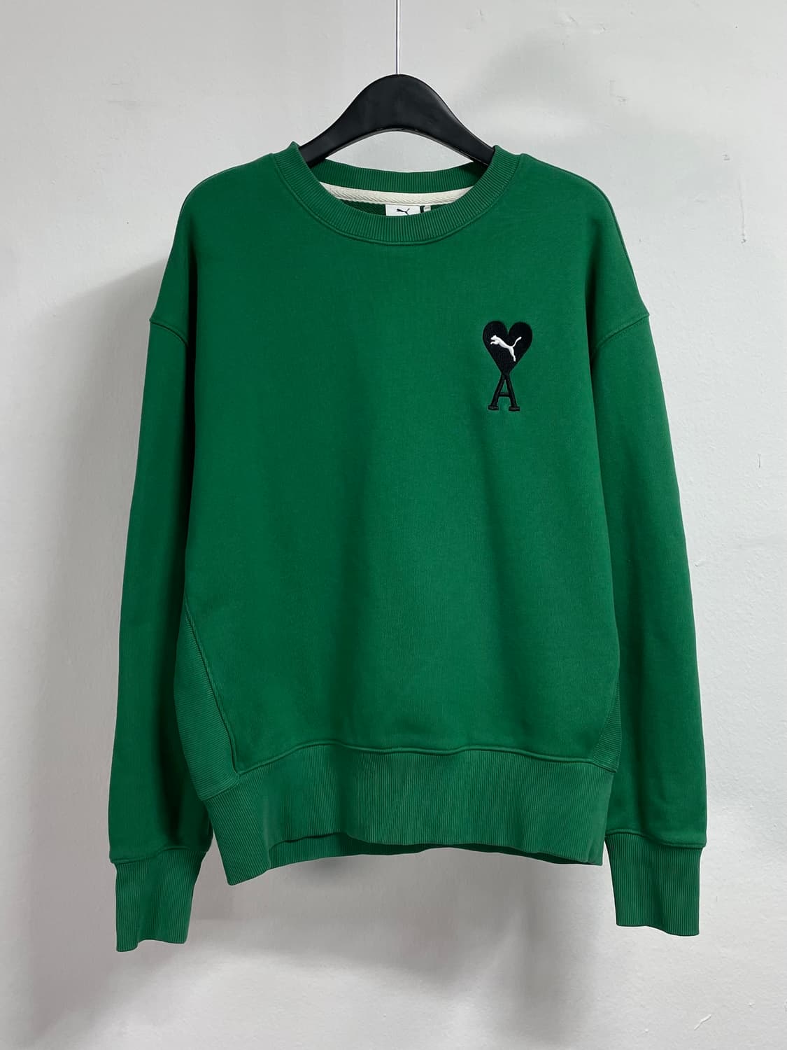 아미 X 푸마 그린 라운트 맨투맨 (on.366)   상품이미지1