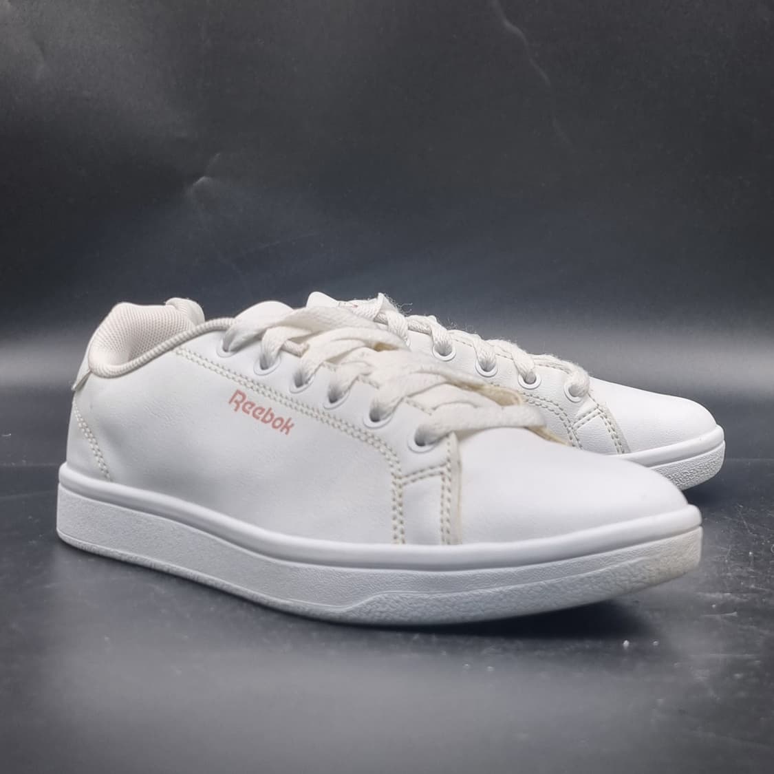 리복 코트시리즈 스니커즈225 상품이미지1