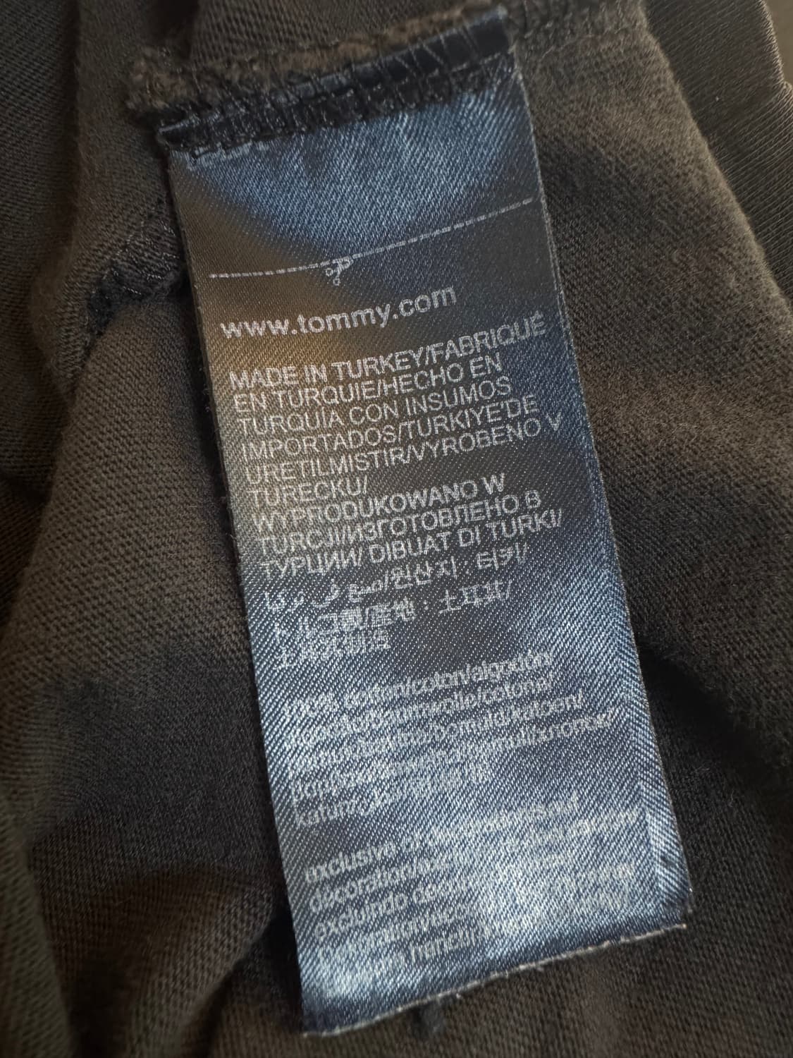 (M)타미힐피거 자수로고 코튼 반팔티 블랙 상품이미지5