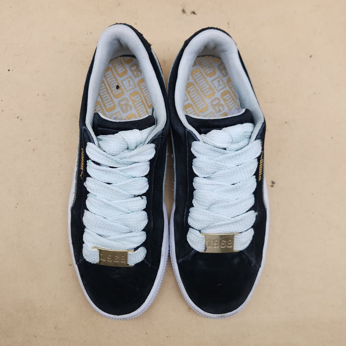 퓨마 스웨이드 여성 스니커즈 230 상품이미지2