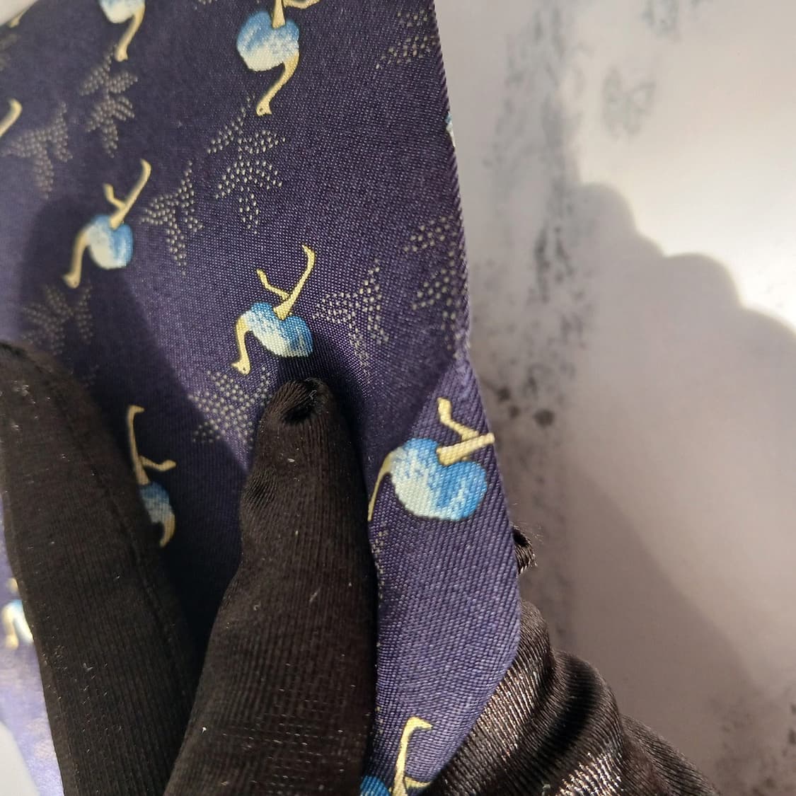 헌팅월드 실크 네이비 타조 패턴 넥타이 10cm A등급 E911
 상품이미지8