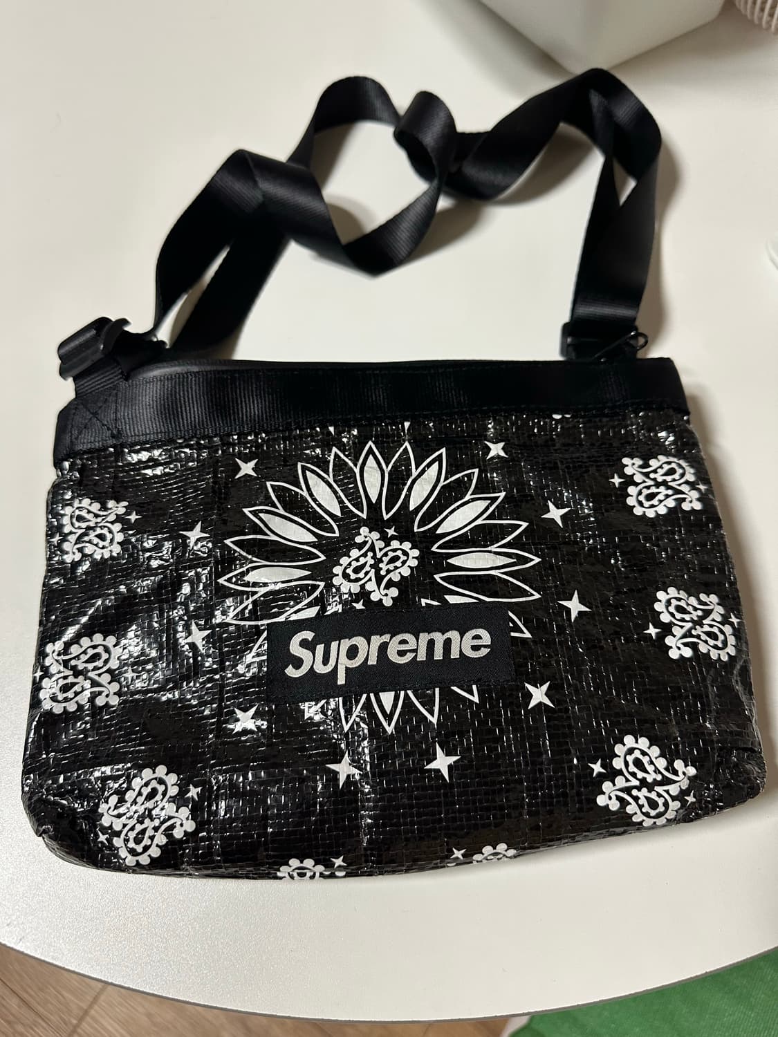 슈프림 반다나 타프 사이드백 상품이미지2