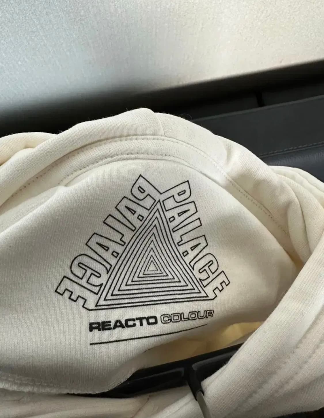 XL)팔라스(palace) 리액토 트라이퍼그 후드 화이트 상품이미지7