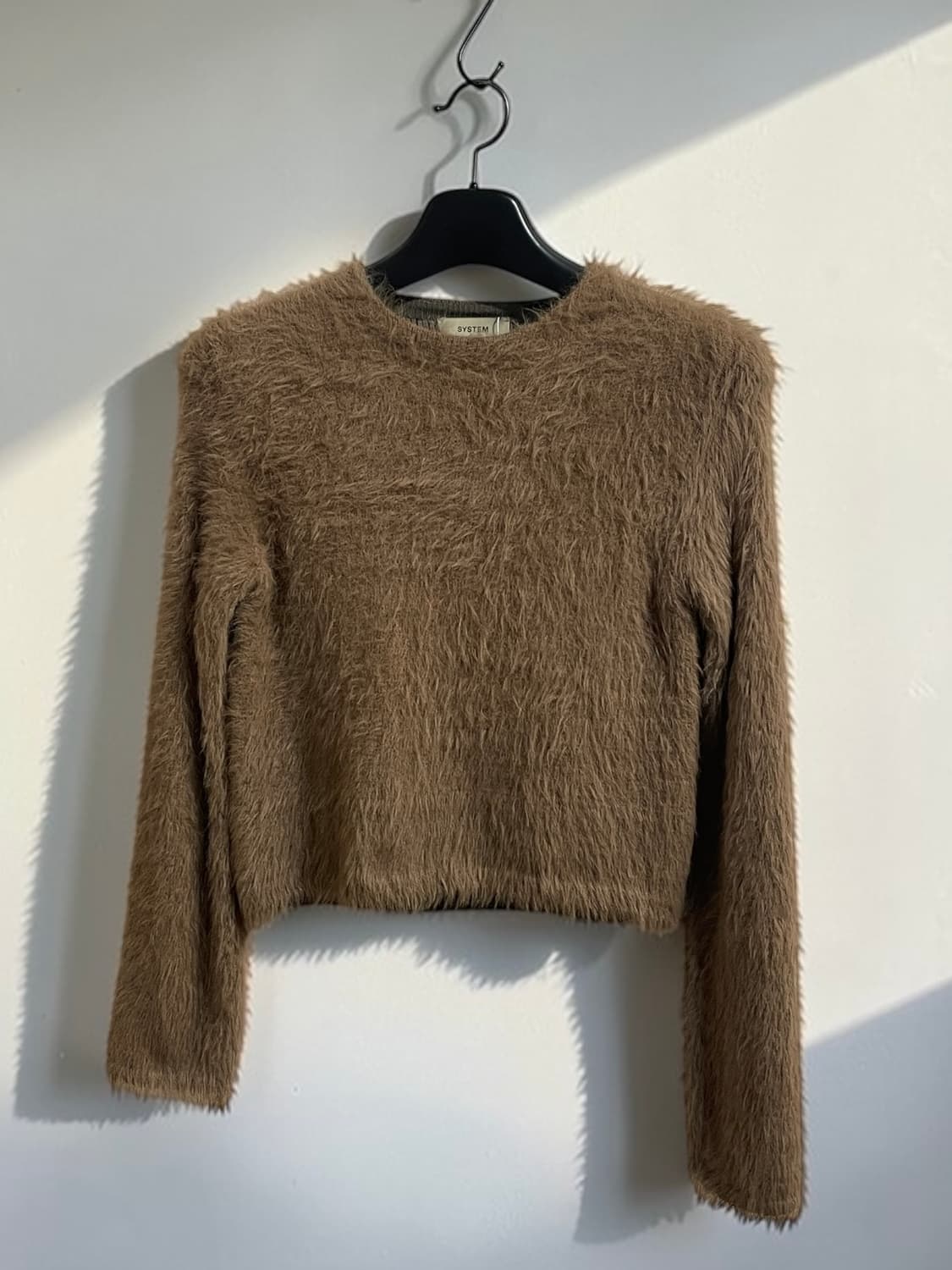 시스템 크롭 헤어리 니트 스웨터 상품이미지1