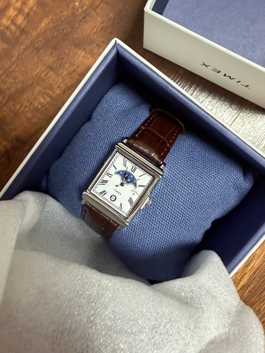 (새상품) 노아 x 타이맥스 문페이즈 브라운 스틸 상품이미지1