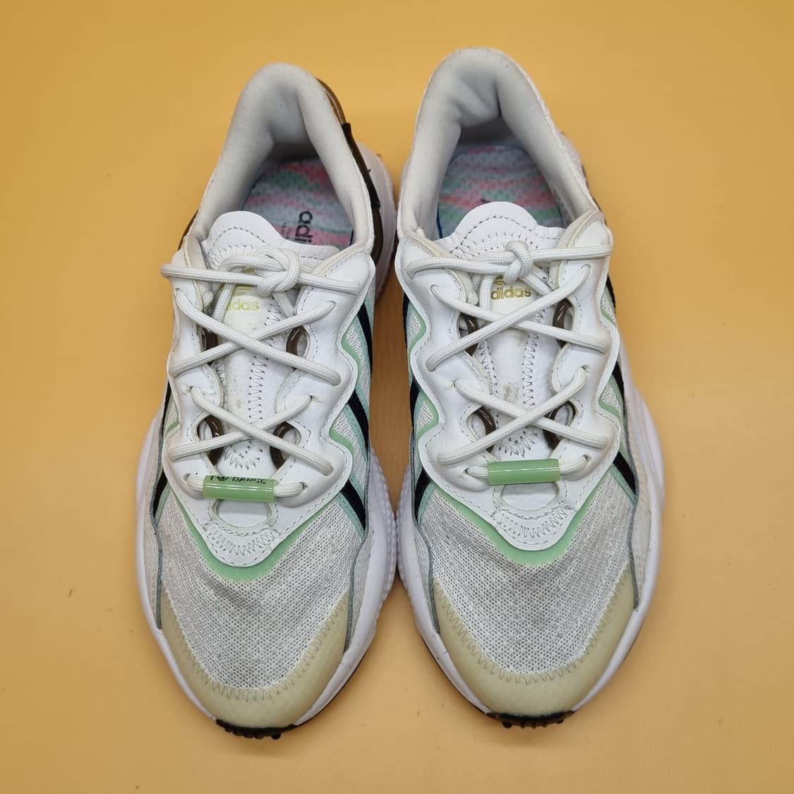 아디다스 오즈위고 운동화225. 상품이미지2