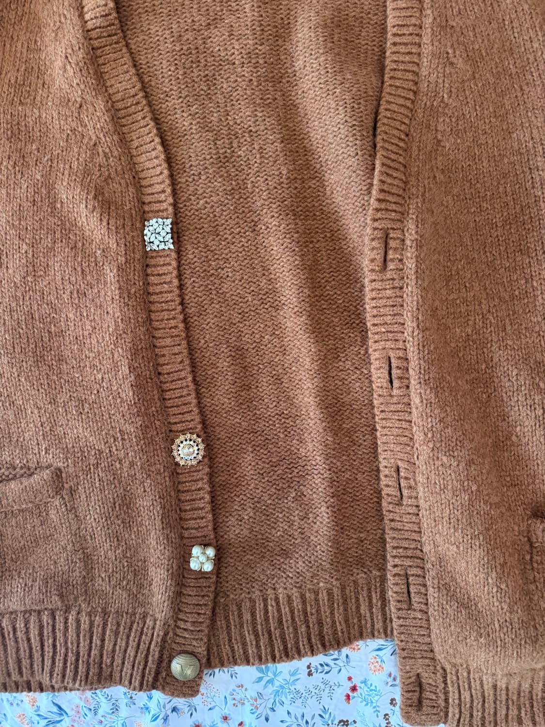 Vetements 베트멍 보석 디테일 버튼 카멜 가디건 (루비버튼 손실) 상품이미지3