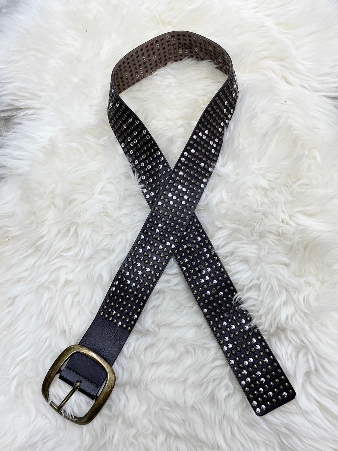 리얼레더 스터드 펀칭 버클 벨트 상품이미지1